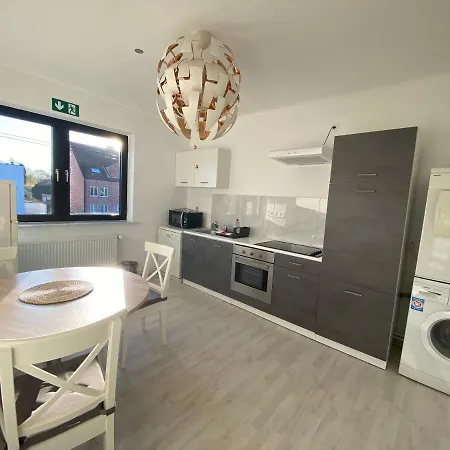 Luis Met Gedeelde Badkamer En Keuken